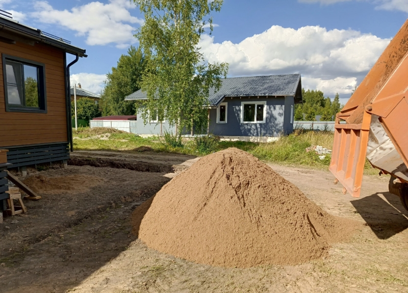 Доставка карьерного песка Доставка карьерного песка