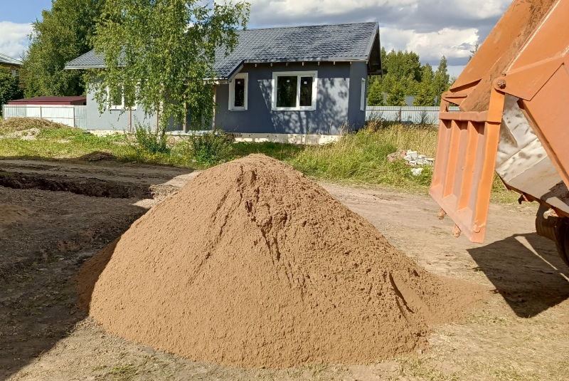 Доставка намывного песка Доставка намывного песка